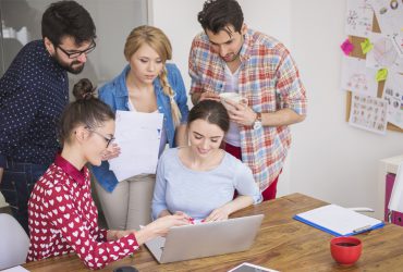 persone al lavoro
